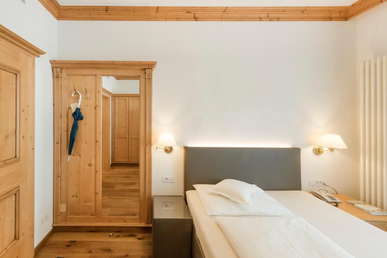 Hotel Schlosswirt Schenna Ngoại thất bức ảnh