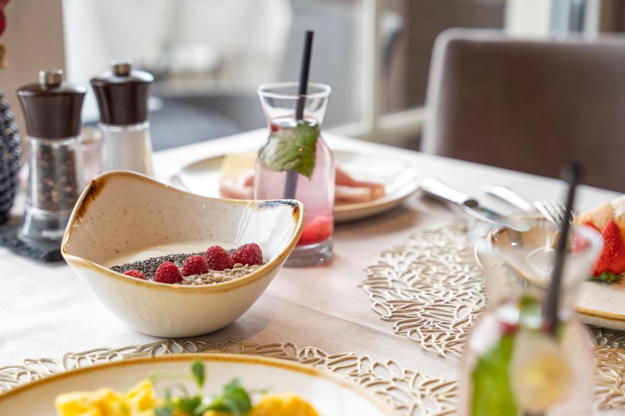 Hotel Schlosswirt Schenna Ngoại thất bức ảnh